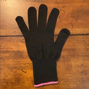 NWOT Heat Resistant Glove